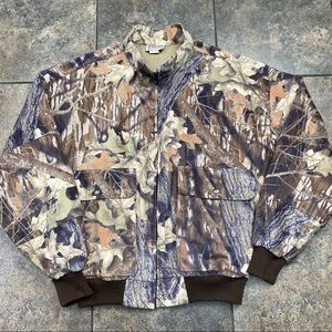 Men’s Bushmaster Full Zip Camo Jacket Size Large